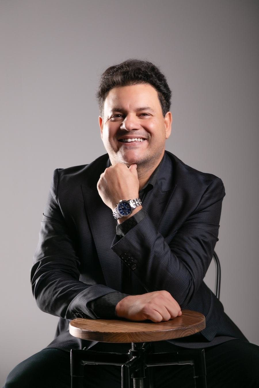 Dr. Denis Veríssimo Siragusa